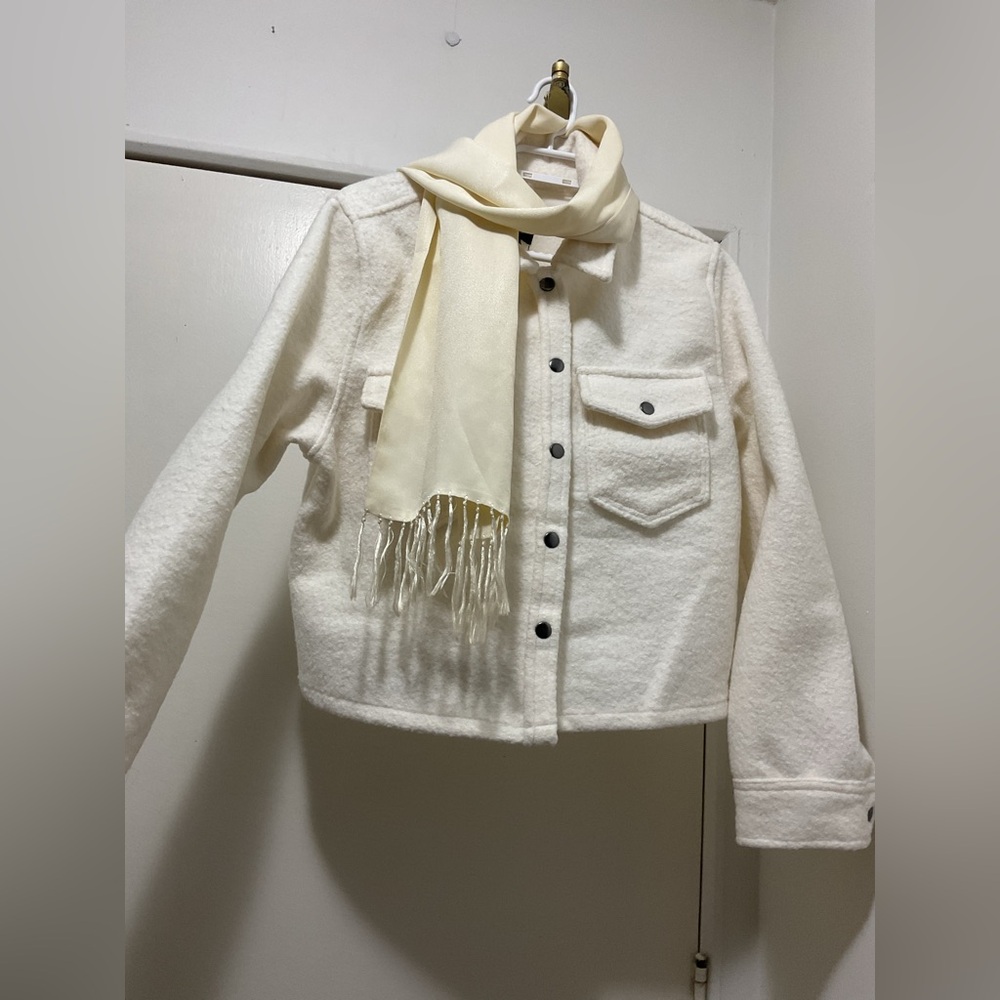 💥Love Tree Cream Textured Jacket - Picture 2 of 6